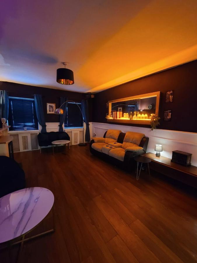 פורטלויס Self Catering Guesthouse Suite With Hot Tub Option מראה חיצוני תמונה